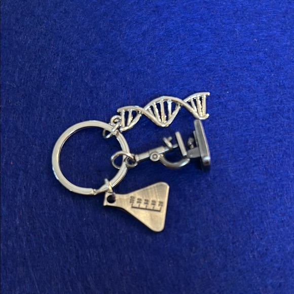 Science-Themed Keychain - Picture 2 of 2